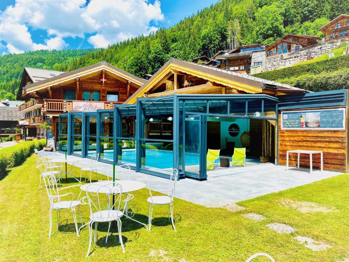 Hotel Alpina Morzine Bagian luar foto