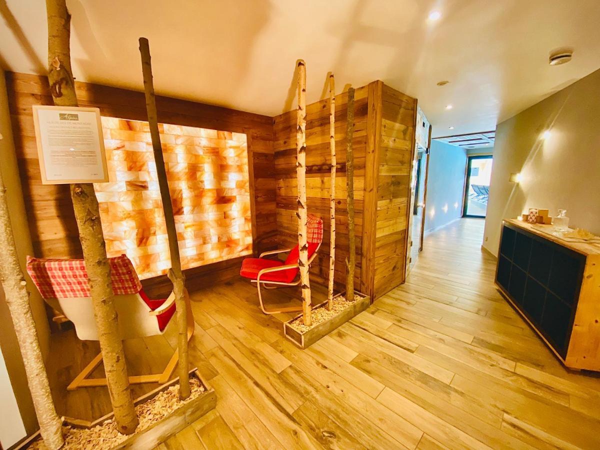 Hotel Alpina Morzine Bagian luar foto