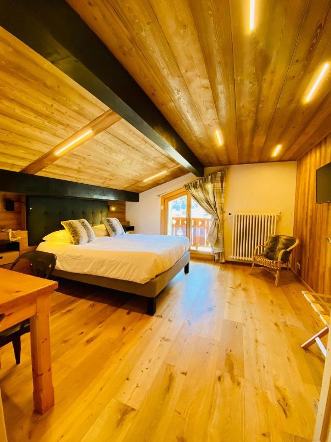 Hotel Alpina Morzine Bagian luar foto