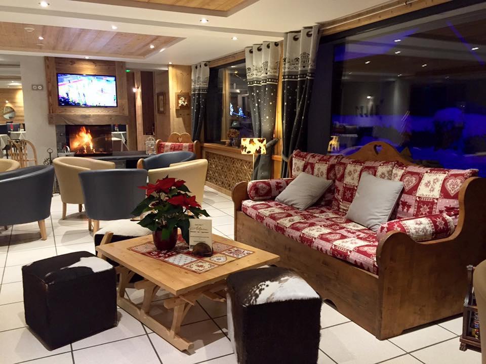 Hotel Alpina Morzine Bagian luar foto